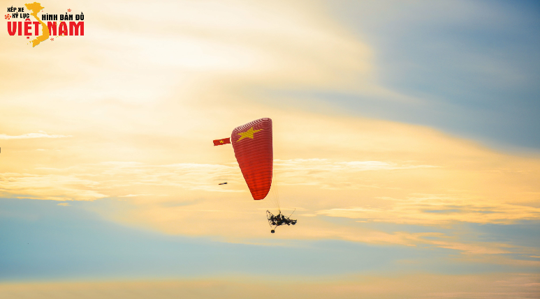 ẤN TƯỢNG SỰ KIỆN XẾP XE KỶ LỤC HÌNH BẢN ĐỒ VIỆT NAM tại Dragon Ocean Đồ Sơn