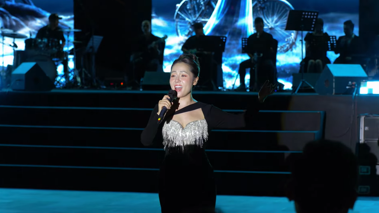 NHÌN LẠI NHỮNG KHOẢNH KHẮC ĐÁNG NHỚ TẠI DRAGON OCEAN CONCERT
